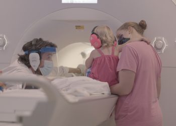 Scientists put wriggly infants in fMRI machines to find out about their recollections : Photographs